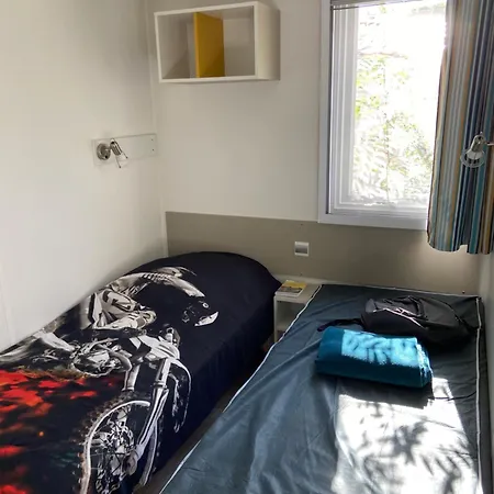 Mobil 3 , 4 Etoiles Du Roi Camping *
